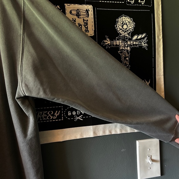 2018 CACTUS JACK x PLAYSTATION CREWNECK GREY SIZE LARGE - Picture 4 of 6